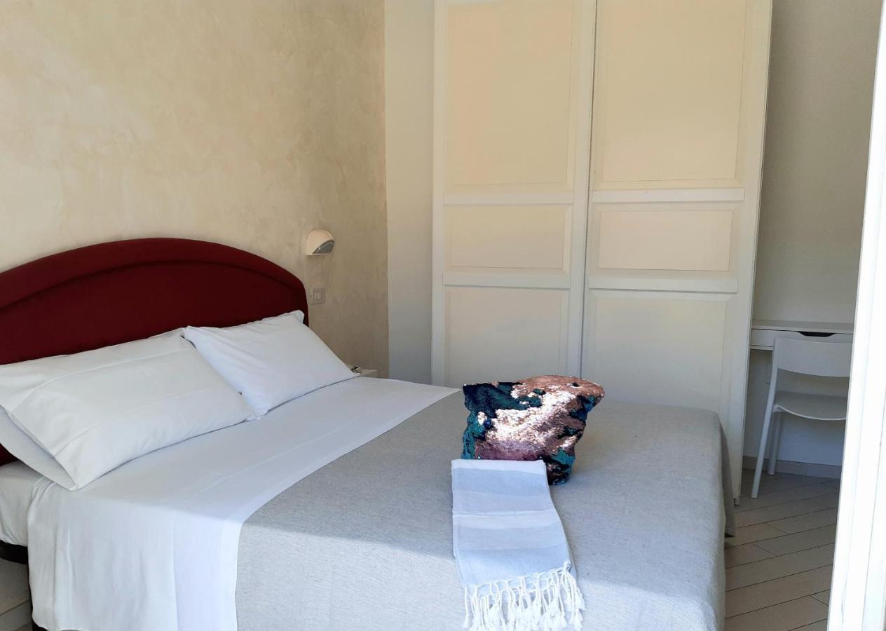 Hotel Raul Riccione Eksteriør billede