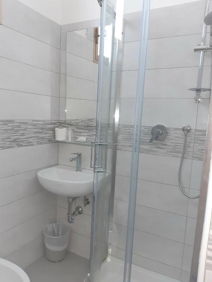 Hotel Raul Riccione Eksteriør billede