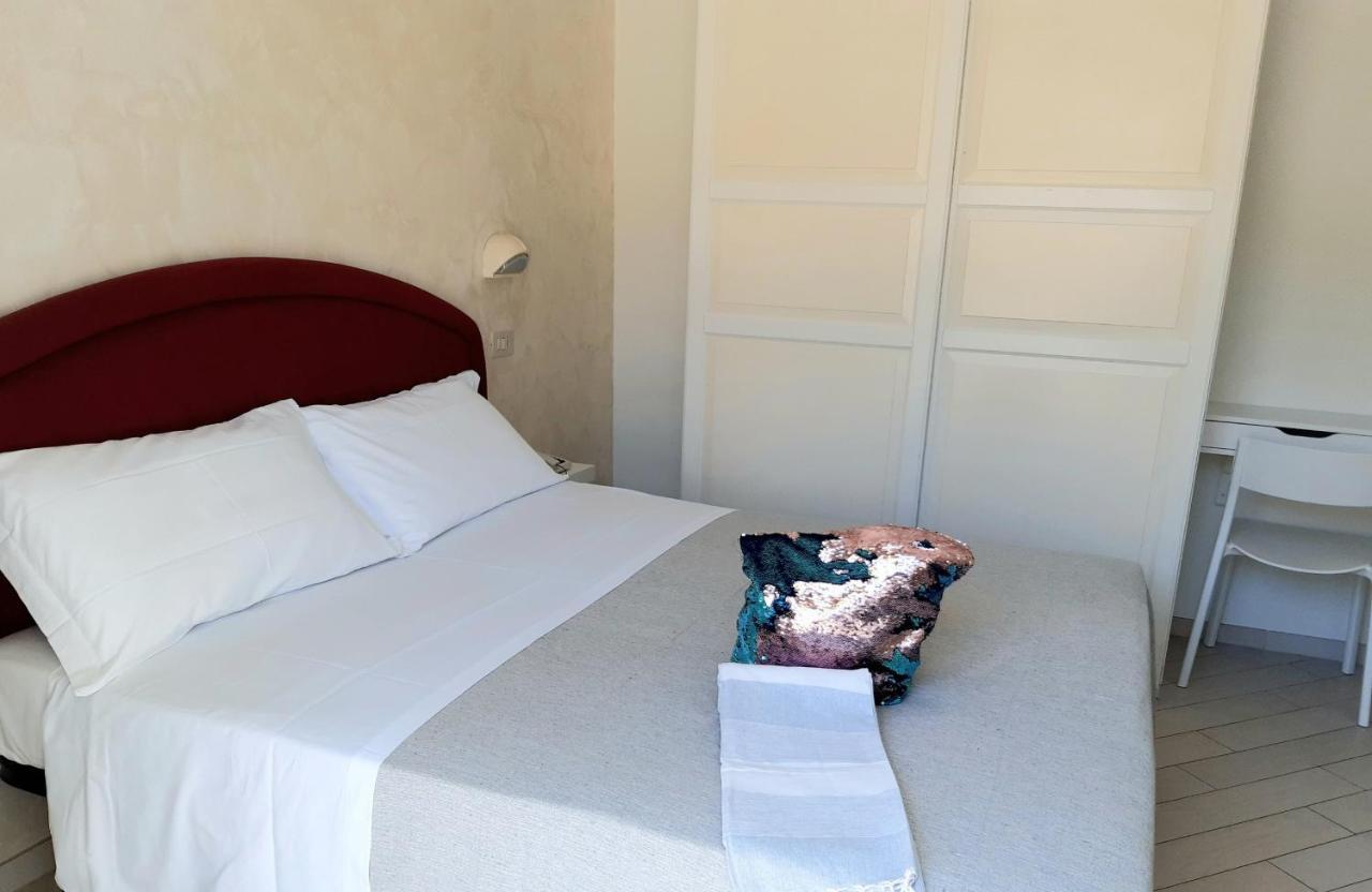 Hotel Raul Riccione Eksteriør billede