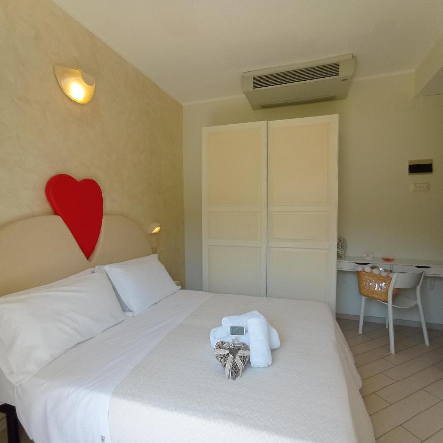 Hotel Raul Riccione Eksteriør billede