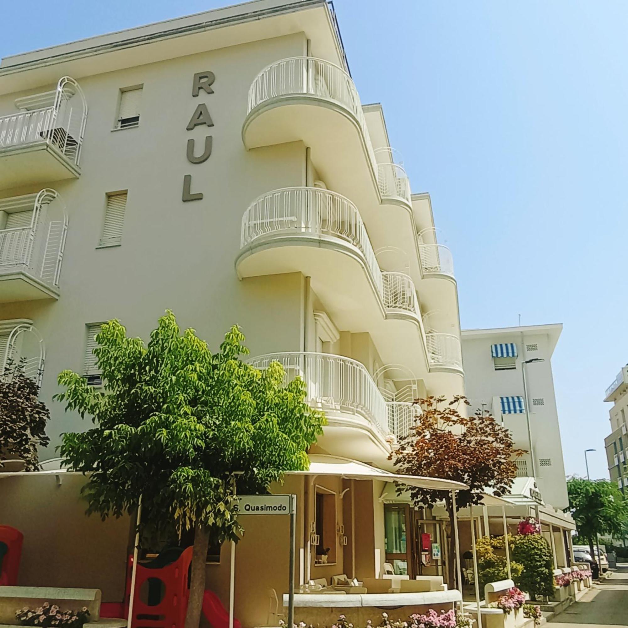 Hotel Raul Riccione Eksteriør billede