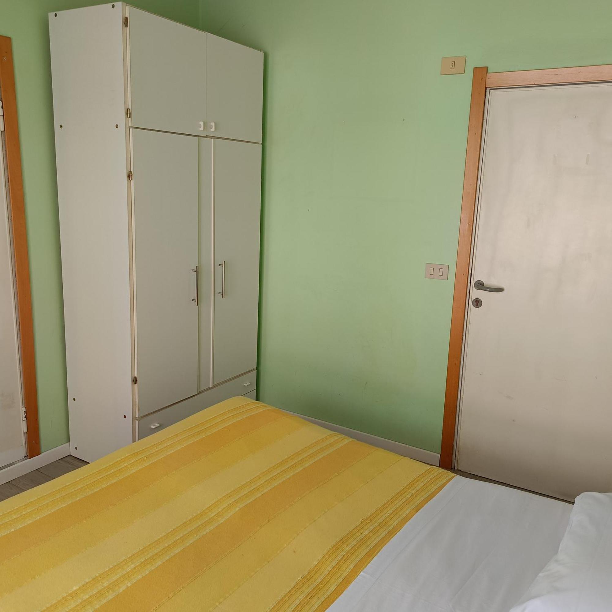 Hotel Raul Riccione Eksteriør billede