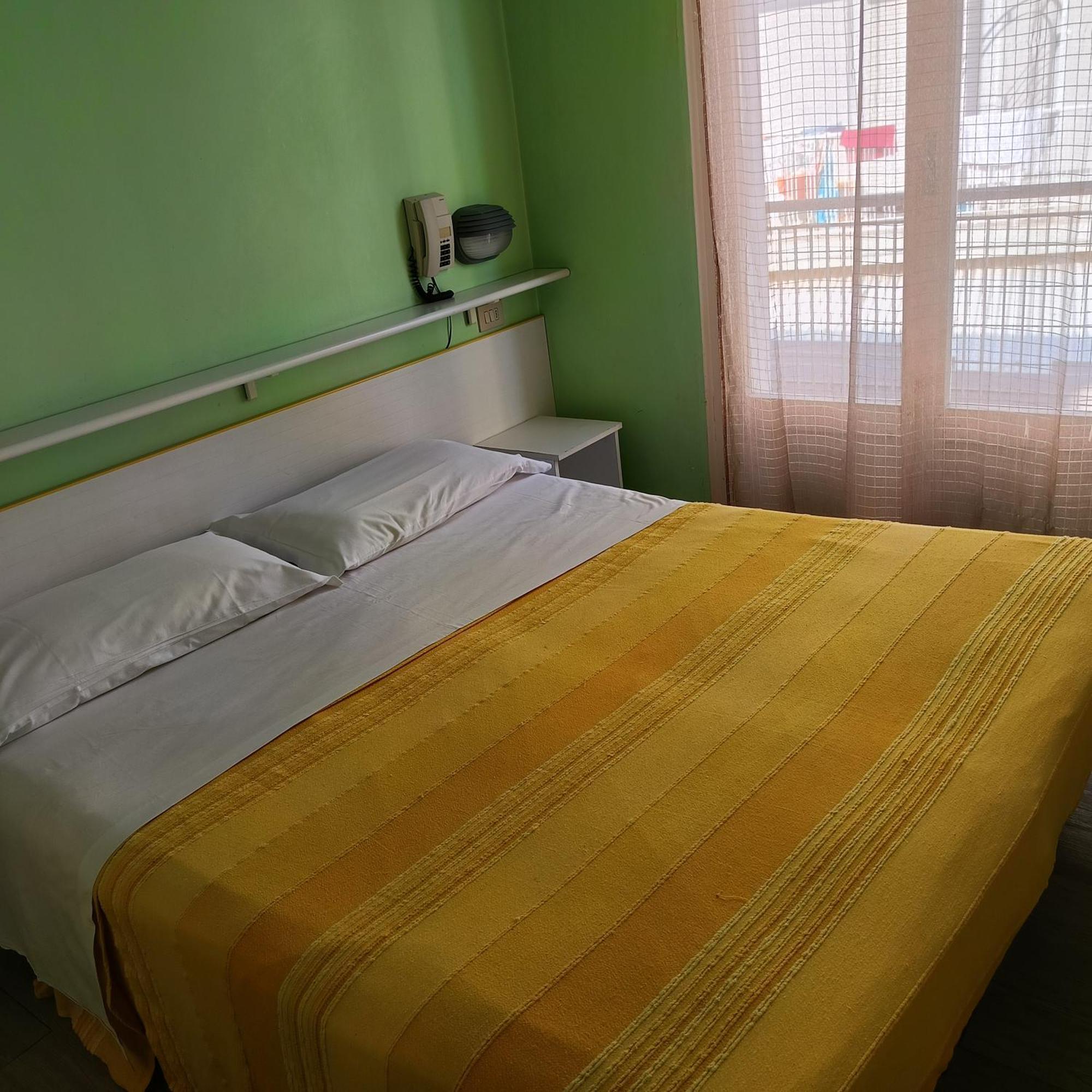 Hotel Raul Riccione Eksteriør billede